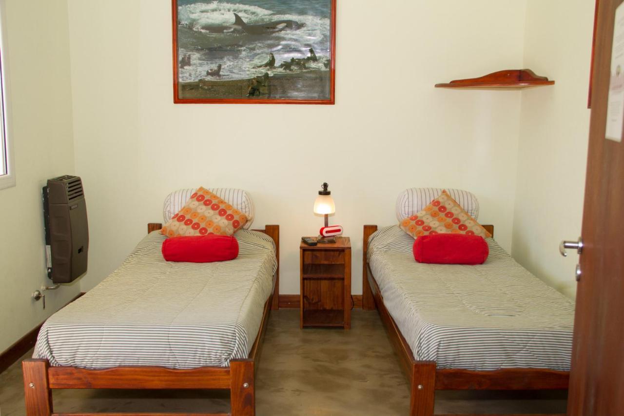 La Tosca Hostel Пуерто Мадрин Екстериор снимка