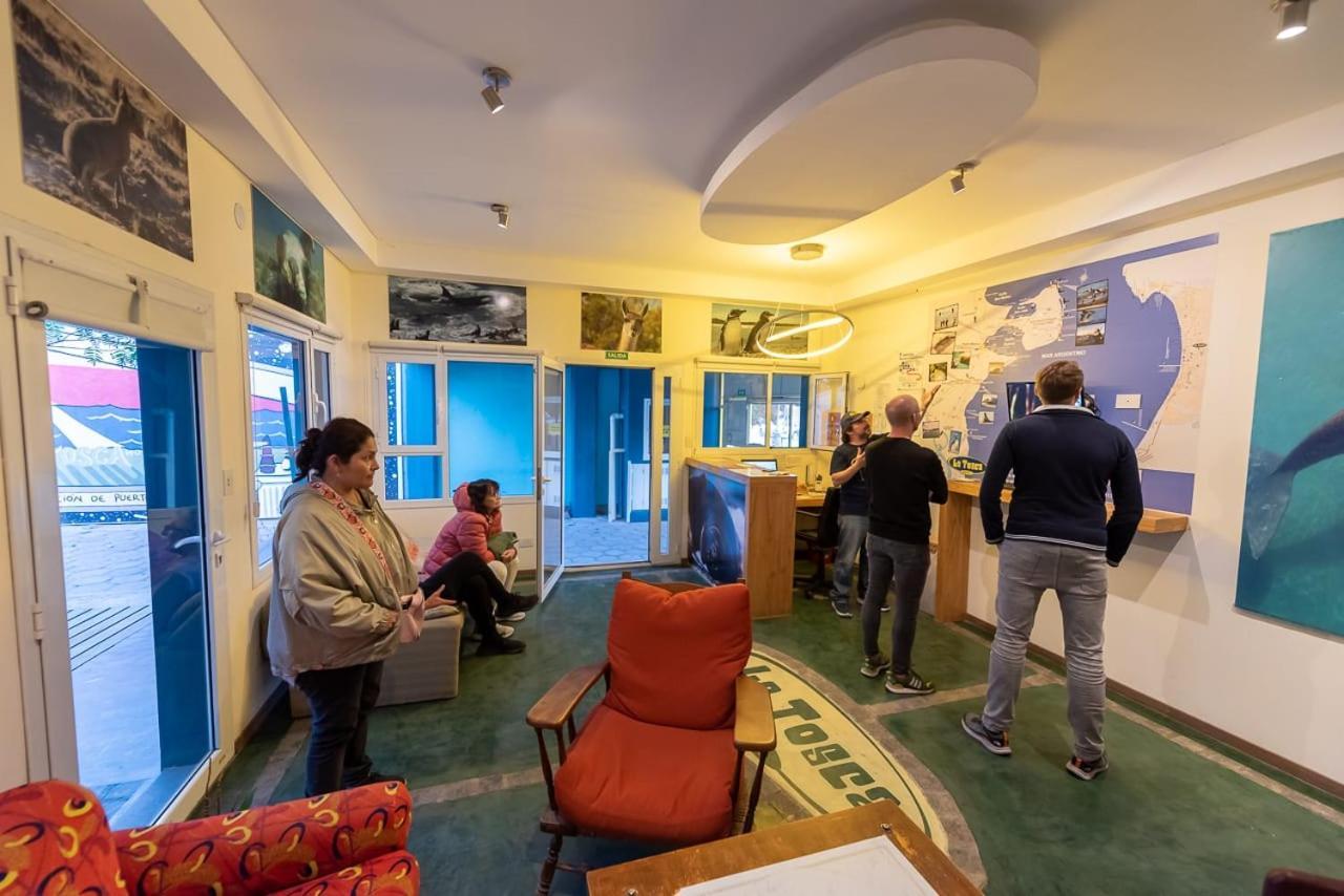 La Tosca Hostel Пуерто Мадрин Екстериор снимка