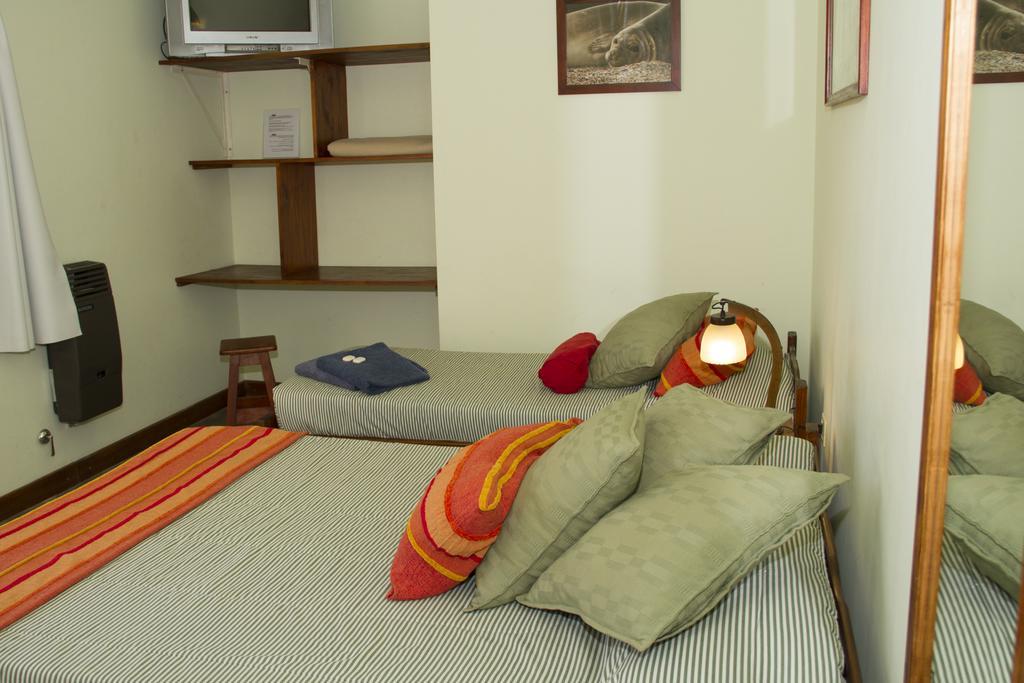 La Tosca Hostel Пуерто Мадрин Екстериор снимка