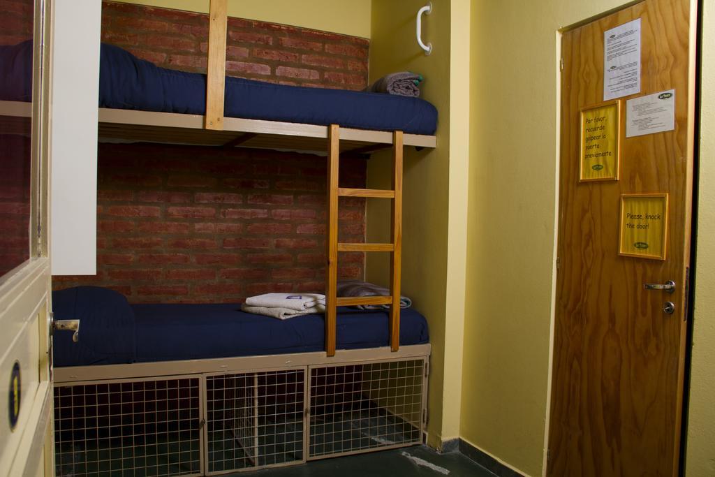 La Tosca Hostel Пуерто Мадрин Стая снимка