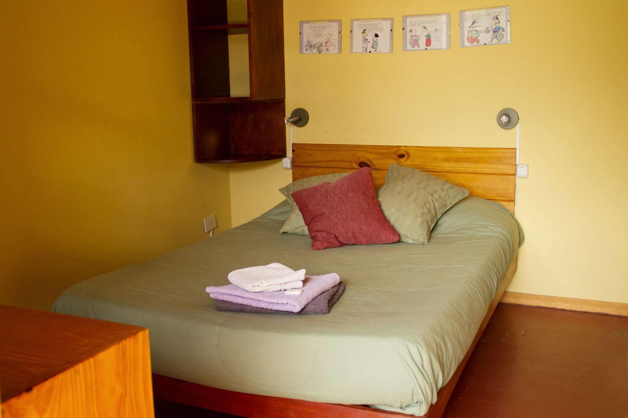 La Tosca Hostel Пуерто Мадрин Екстериор снимка