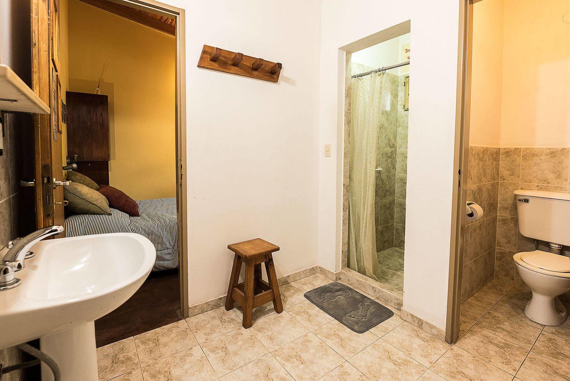 La Tosca Hostel Пуерто Мадрин Екстериор снимка