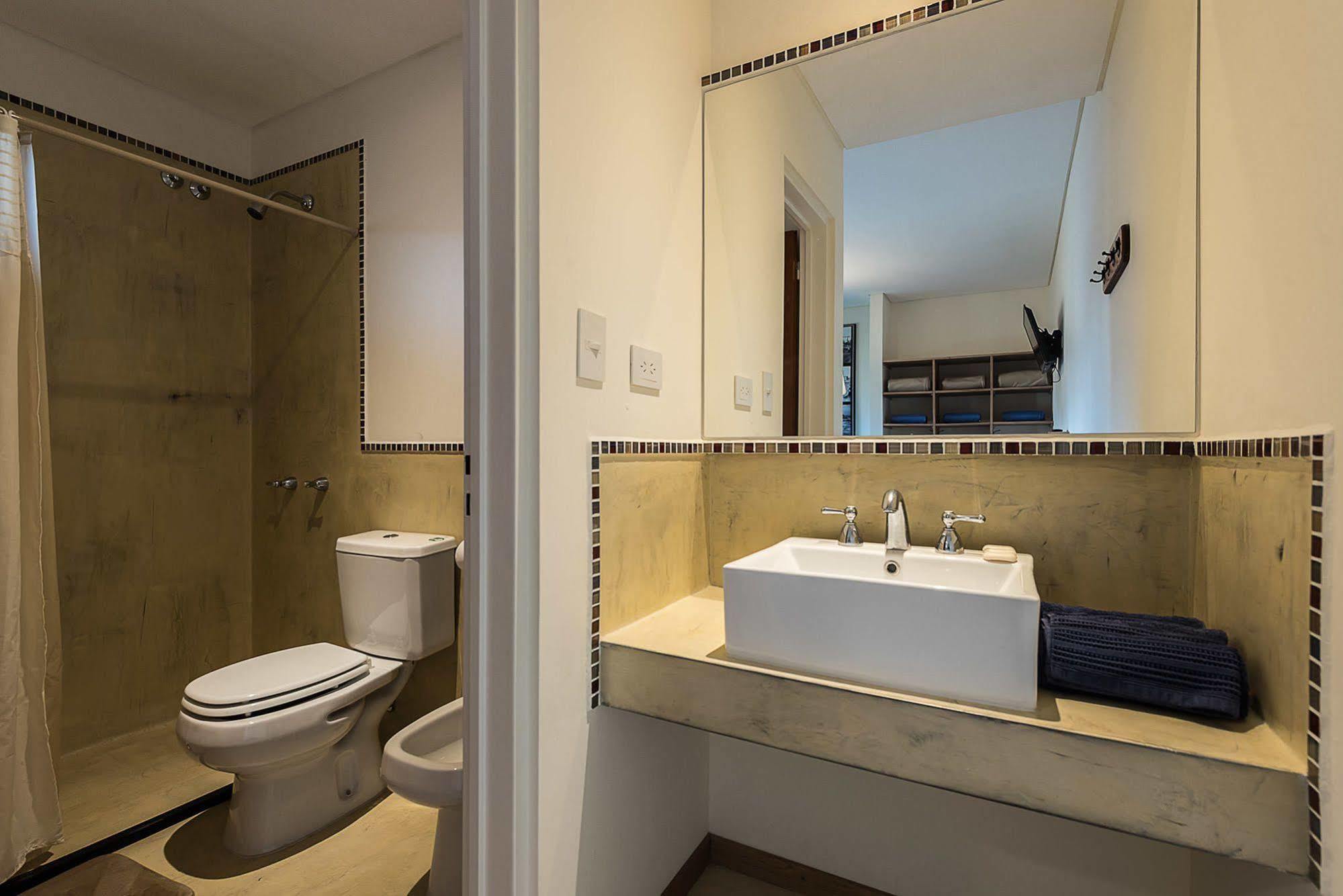 La Tosca Hostel Пуерто Мадрин Екстериор снимка