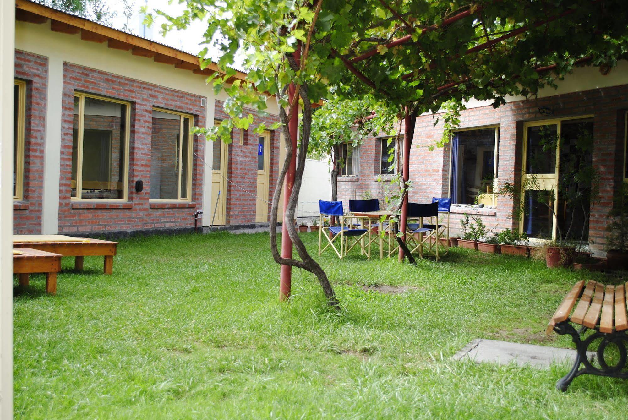 La Tosca Hostel Пуерто Мадрин Екстериор снимка